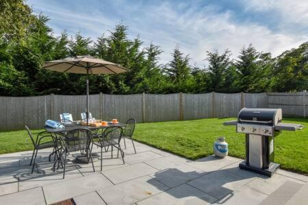 Orleans House | Convenient Stay: Steps to Rock Harbor and Town Center