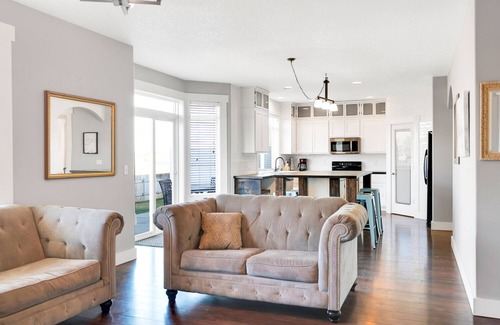 Moses Lake House | Discover Adventure Near Sand Dunes & Surf’n’Slide Waterpark