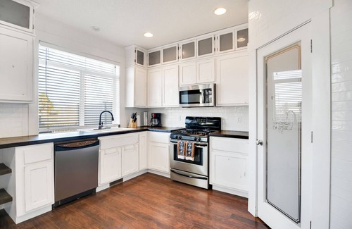 Moses Lake House | Discover Adventure Near Sand Dunes & Surf’n’Slide Waterpark