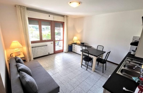 Reschigliano House | Beachside Pool Apartment Just Steps From the Shore