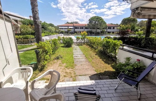 Reschigliano House | Beachside Pool Apartment Just Steps From the Shore