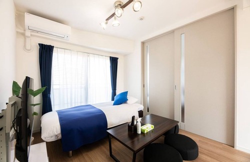 Sumiyoshi Hotel | Prime Location Near Canal City Hakata for Up to 5 Guests