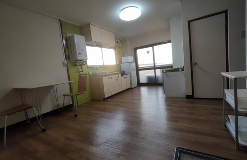 Naniwa Apartment | Convenient Stay: Steps from JR Station & Family-Friendly
