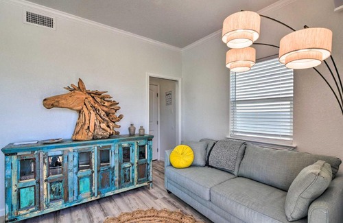 Surfside Beach House | Beachfront Surfside Retreat: Pet-Friendly & Guest Rated 9.5