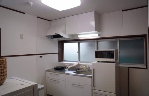 Koshigoe House | Convenient Getaway: Steps from Kamakura Station & Family-Friendly