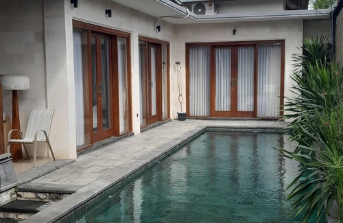 Batubulan Villa | Convenient 2 Bedroom Villa with Private Pool Near Zoo