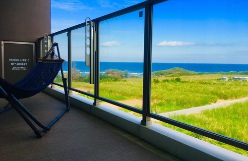 Maeda Apartment | Steps from the Beach - Ocean Resort Manashida Cape 306