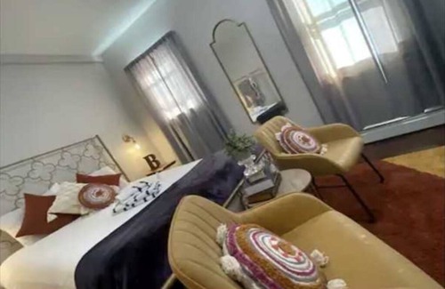 Queens Apartment | Modern 1 Bedroom Suite in Queens - Family-Friendly Stay!
