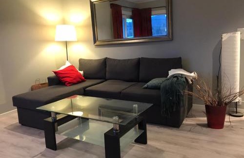 Arstad Apartment | Relaxing Mountain View Getaway - Pet & Child Friendly
