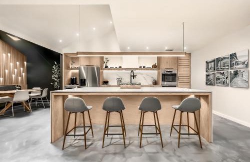 Clodine House | Experience Custom Design at 1_OAK - Pet-Friendly Retreat