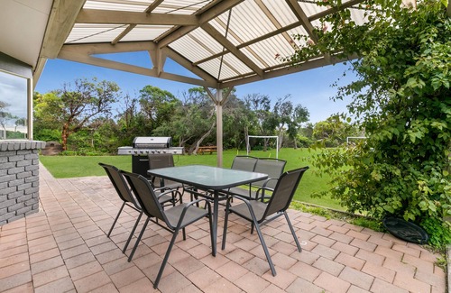 St. Andrews Beach House | Discover 1 Oak - Rye Back Beach with Ocean Views & Spa