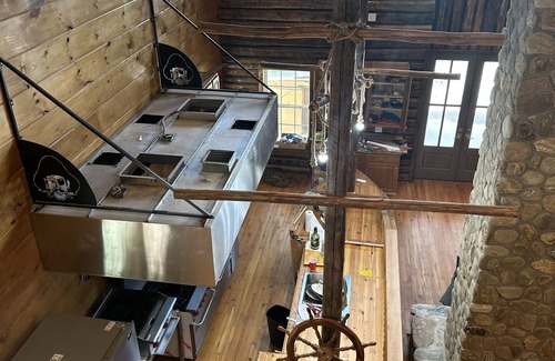 Dundas Bed & Breakfast | Unique Custom Lodging for Families - Your Perfect Escape
