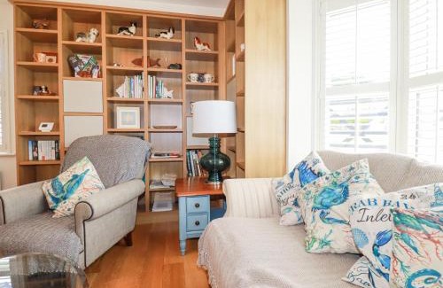Lostwithiel House | Cozy Old Talbot Cottages: Pet-Friendly Family Retreat