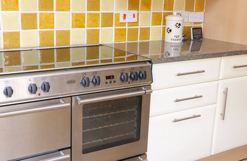 Salcombe Cottage | Pet-Friendly 1 Orchard Cottages with Garden in Salcombe