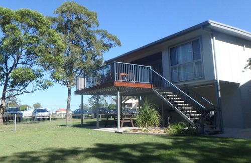 Evans Head House | Top-Rated 1 Park Street: Oceanfront Bliss and Family Fun