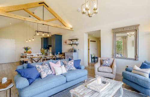 East Ilsley House | Discover 1 Pheasant: Ideal Family and Pet-Friendly Retreat