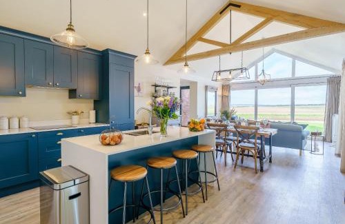 East Ilsley House | Discover 1 Pheasant: Ideal Family and Pet-Friendly Retreat