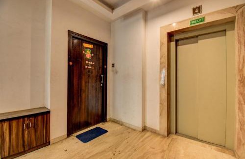 Kalina Apartment | 1 Private Bedroom I Bath in a 2BHK BKC and Jio Center