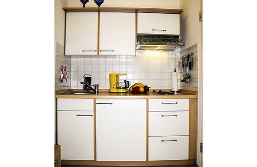 Ponitz am See Apartment | Guest Rated: 10/10 1-Room Apartment with Kitchen - Waldhaus Gronenberg