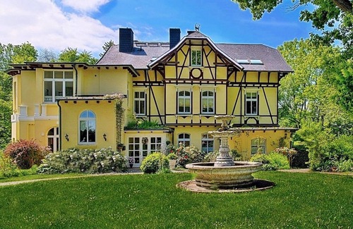 Ponitz am See Apartment | Guest Rated: 10/10 1-Room Apartment with Kitchen - Waldhaus Gronenberg