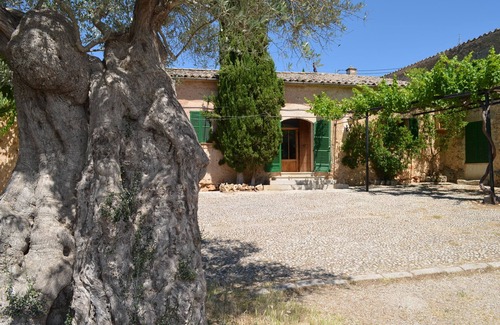 Sineu Apartment | Cozy Getaway with Pool and Spa Amenities for Your Stay