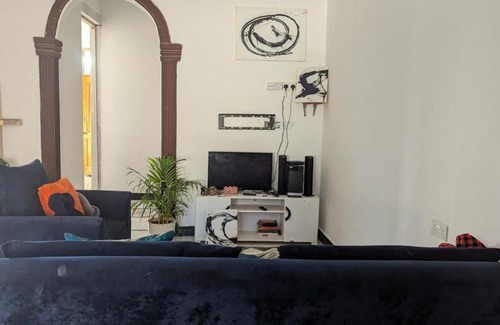 Dar es Salaam House | Cozy Shared Home at Kigamboni - Pet & Child Friendly Stay
