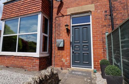 Thornton Dale House | Explore 1 Roxby Terrace: Family-Friendly Retreat with High Ratings
