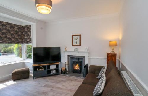 Thornton Dale House | Explore 1 Roxby Terrace: Family-Friendly Retreat with High Ratings