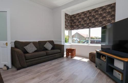Thornton Dale House | Explore 1 Roxby Terrace: Family-Friendly Retreat with High Ratings