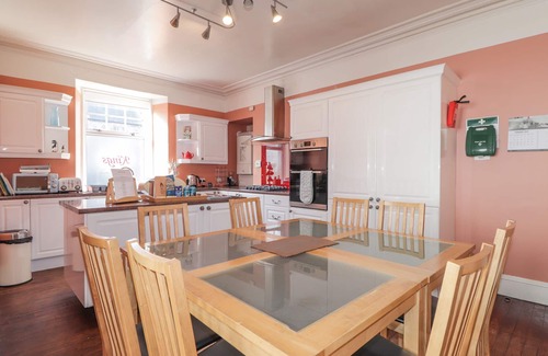 Cullen Cottage | Pet Friendly Retreat at 1 Seafield Street in Cullen