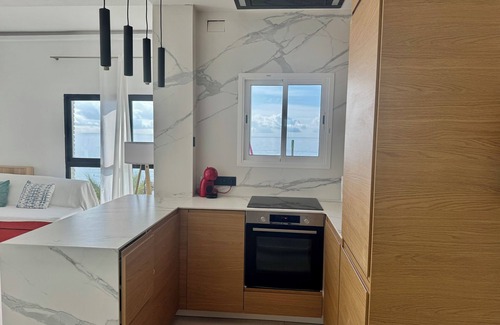 Marbella City Centre Apartment | Beachfront Skol 532C Penthouse with Spectacular Views