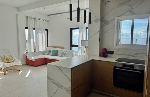 Marbella City Centre Apartment | Beachfront Skol 532C Penthouse with Spectacular Views