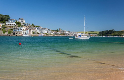 Salcombe Cottage | Discover The Salcombe: Family-Friendly Retreat in Salcombe