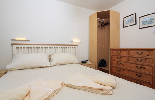Salcombe Cottage | Discover The Salcombe: Family-Friendly Retreat in Salcombe