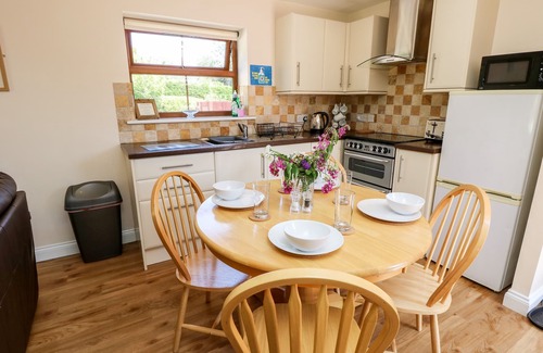 Ryde Cottage | Top-Rated THE STABLES, with a Garden in Ryde