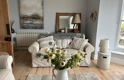Port Isaac House | Experience Comfort at 1 Tintagel - Pet & Child Friendly Stay