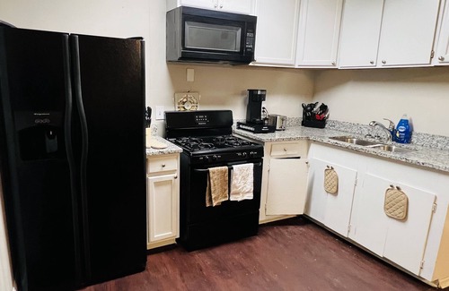 Columbus House | Top-Ranked Graduation House Near Fort Benning with BBQ