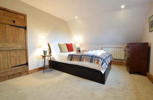 Lowestoft House | Pet-Friendly 1 Tunns Cottages in Rushmere, Rated 9.5/10