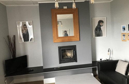 Stanley House | Pet-Friendly Haven at 1 Twizell Lane - Rated 9/10 by Guests