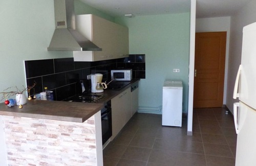 Saint-Germain-et-Mons House | Book Now for 5 Days of Comfort with Pool & Breakfast