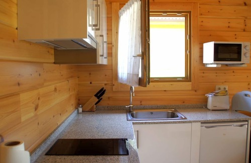 Ayala House | Relaxing Ocean View Cabin - Satia Berri with Spa & Breakfast