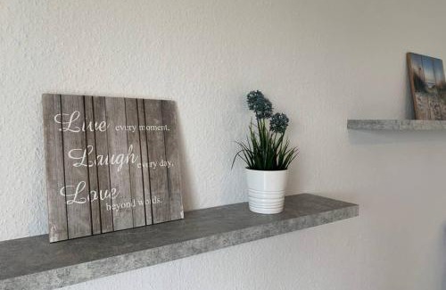Nordost Apartment | Modern Apartment with Netflix, WiFi & Kitchen near City