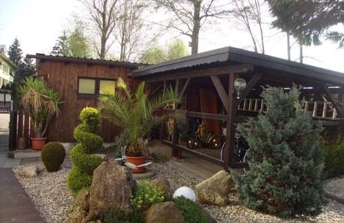 Wurding Apartment | Cozy 1-Bedroom Apartment with Terrace & Breakfast Included