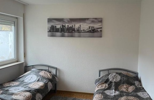 Bruchsal House | Cozy 1 Room Retreat for Two in Peaceful Bruchsal