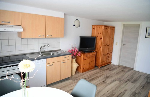 Hohendorf Apartment | Ocean View Retreat: 10/10 Rated Meutzner Hohendorf
