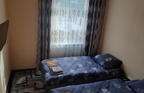 Goßnitz Apartment | Cozy 1-Bedroom Apartment for Couples with Breakfast