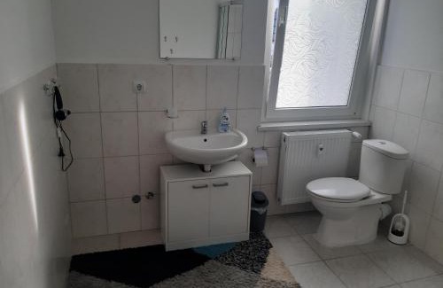 Goßnitz Apartment | Cozy 1-Bedroom Apartment for Couples with Breakfast
