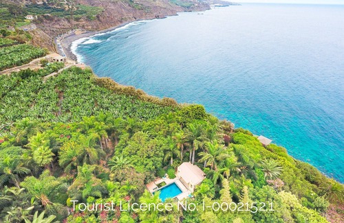 Los Realejos House | Serene Tropical Garden Retreat by the Sea with Top Amenities