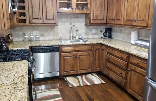 East Mesa House | Pet-Friendly Oasis by the Beach & Downtown - 10/10 Rated