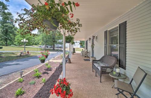 Mountain Home House | Inviting Mountain Retreat with Fire Pit & Spa Amenities